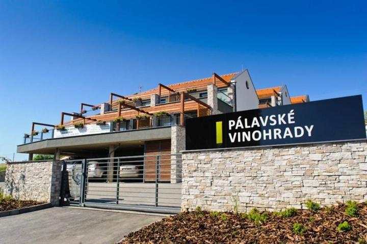 Pálavské Vinohrady * Pavlov